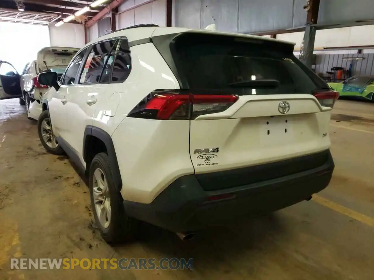 3 Фотография поврежденного автомобиля 2T3W1RFV2MW111858 TOYOTA RAV4 2021