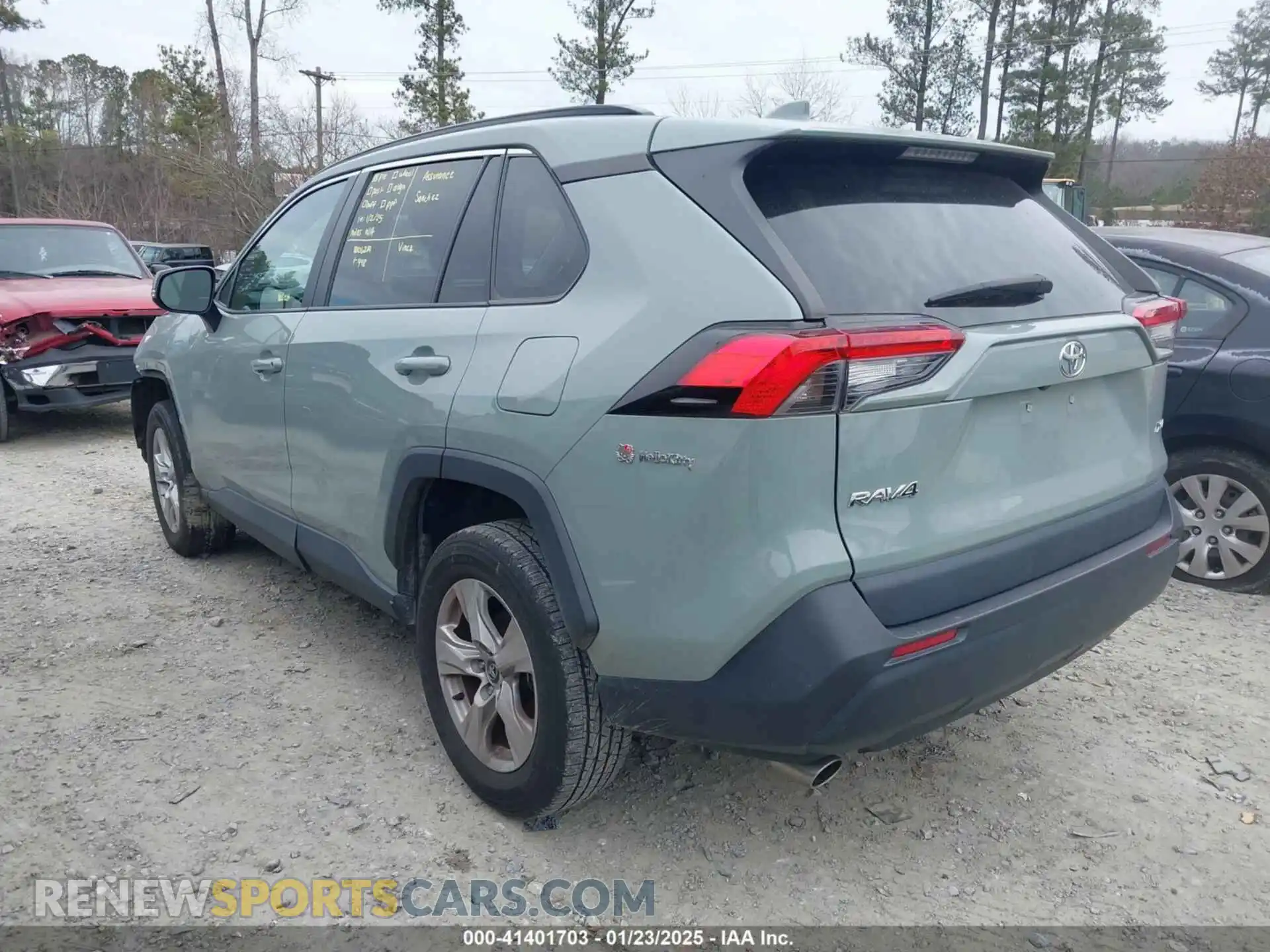 3 Фотография поврежденного автомобиля 2T3W1RFV2MW117515 TOYOTA RAV4 2021