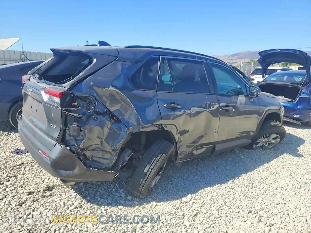 3 Photograph of a damaged car 2T3W1RFV2MW118020 TOYOTA RAV4 2021