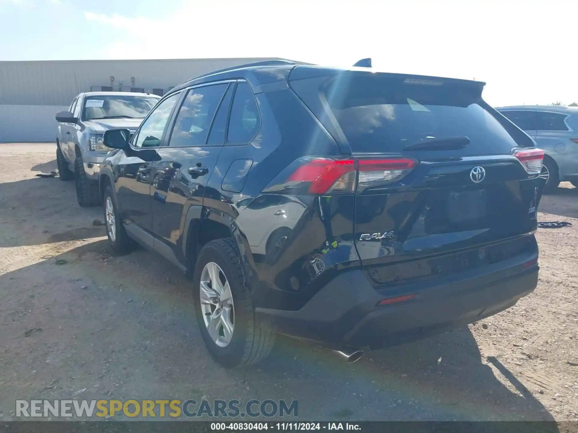 3 Photograph of a damaged car 2T3W1RFV2MW119250 TOYOTA RAV4 2021