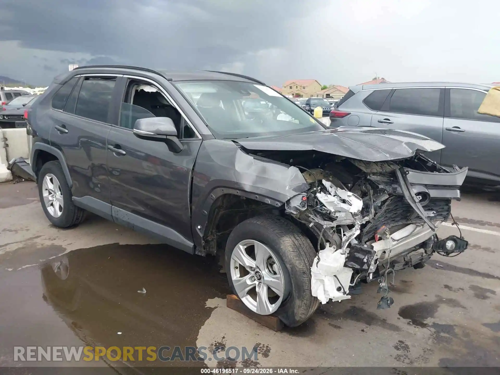 1 Photograph of a damaged car 2T3W1RFV2MW121547 TOYOTA RAV4 2021