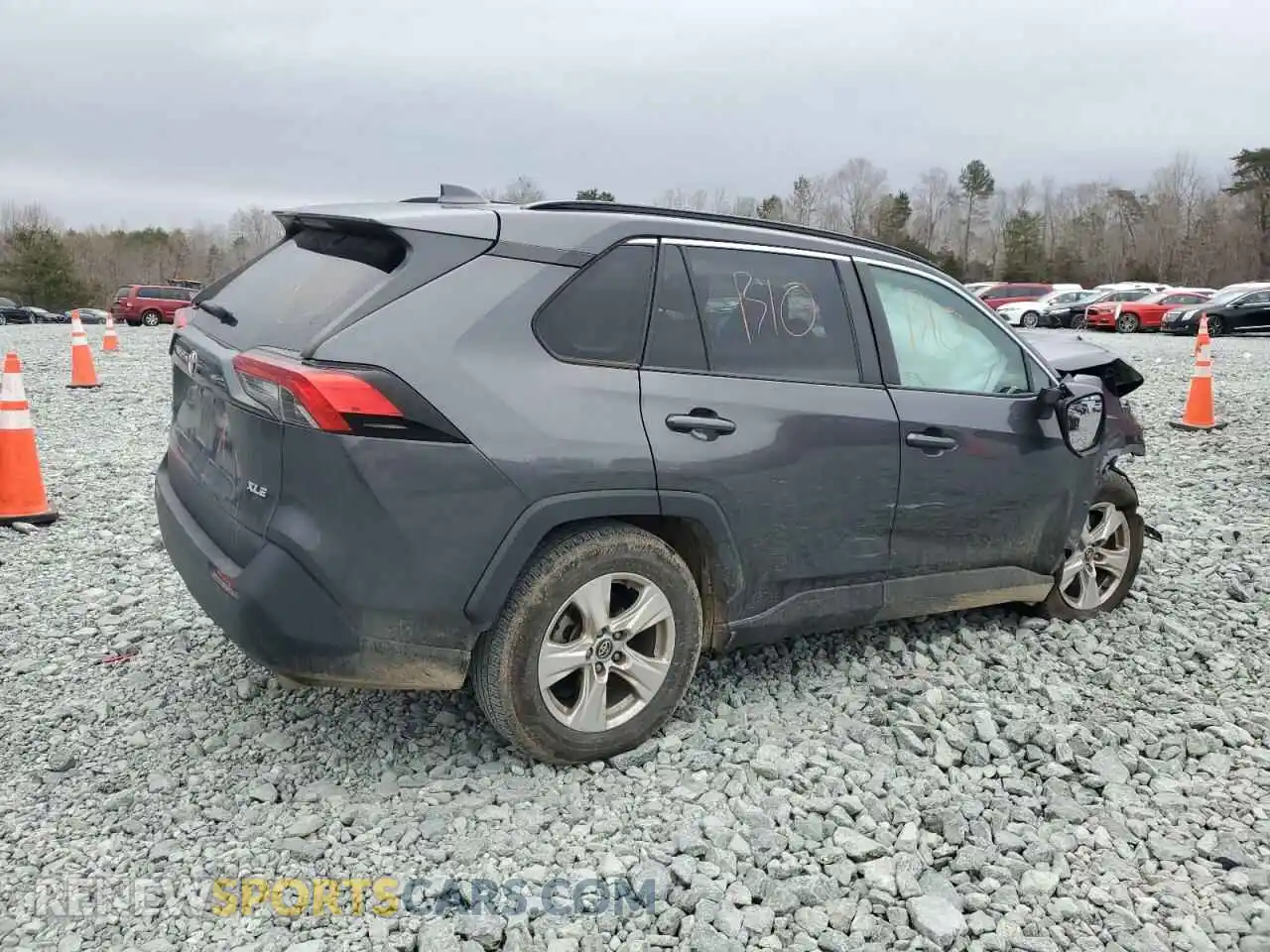 3 Photograph of a damaged car 2T3W1RFV2MW122634 TOYOTA RAV4 2021
