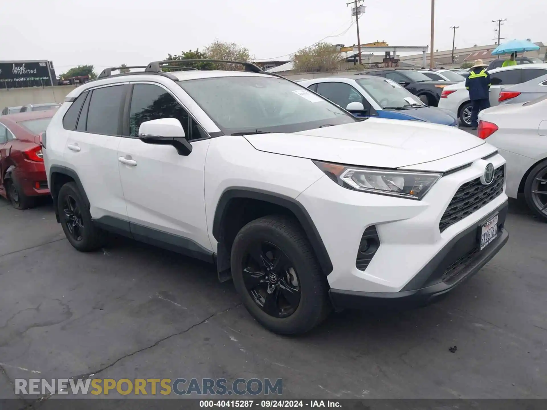 1 Photograph of a damaged car 2T3W1RFV2MW158971 TOYOTA RAV4 2021