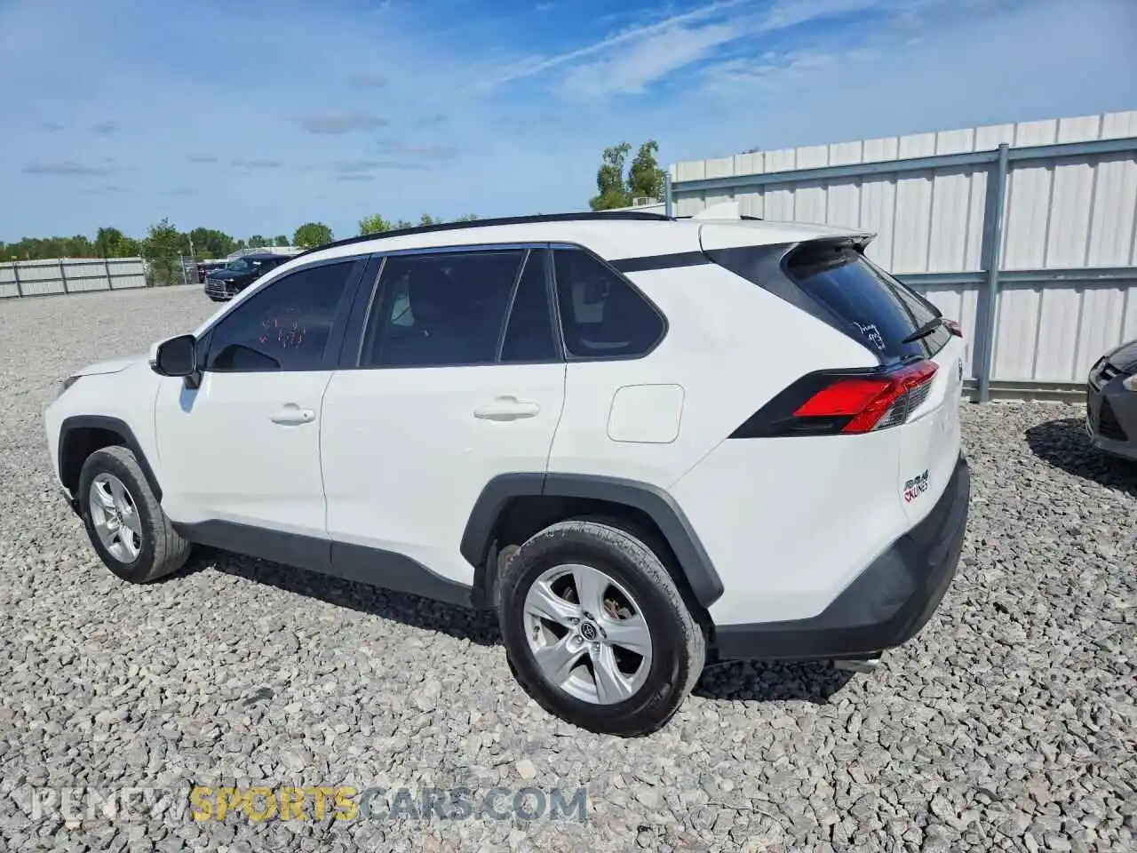2 Photograph of a damaged car 2T3W1RFV2MW159117 TOYOTA RAV4 2021