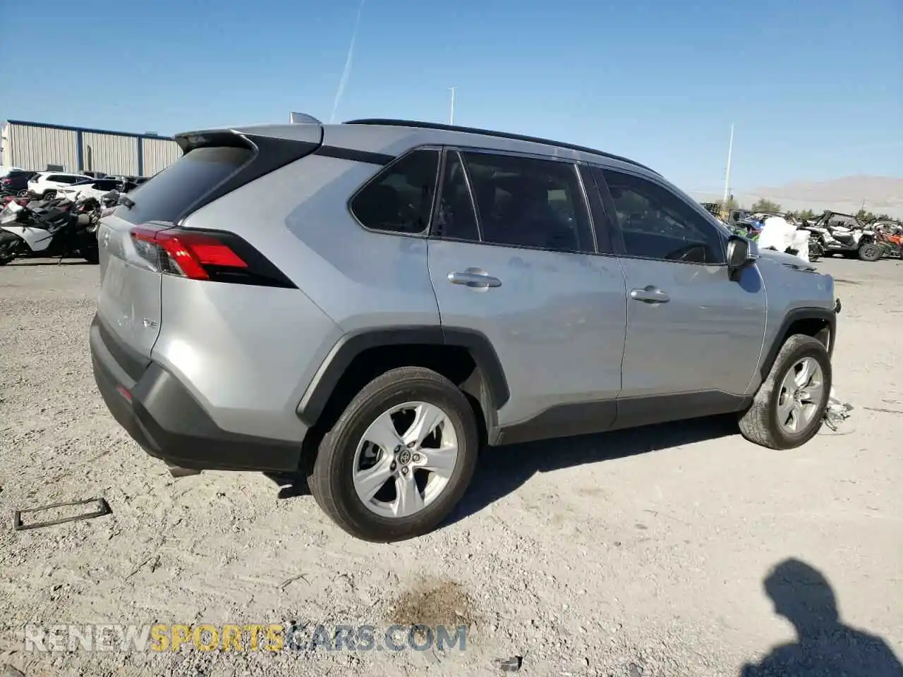 3 Photograph of a damaged car 2T3W1RFV2MW164012 TOYOTA RAV4 2021