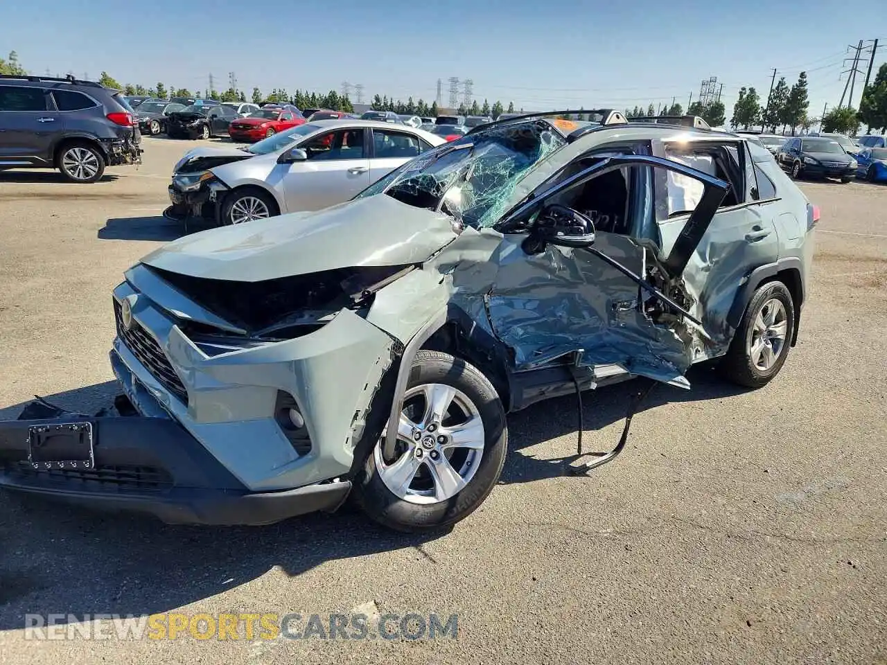 1 Photograph of a damaged car 2T3W1RFV2MW164396 TOYOTA RAV4 2021