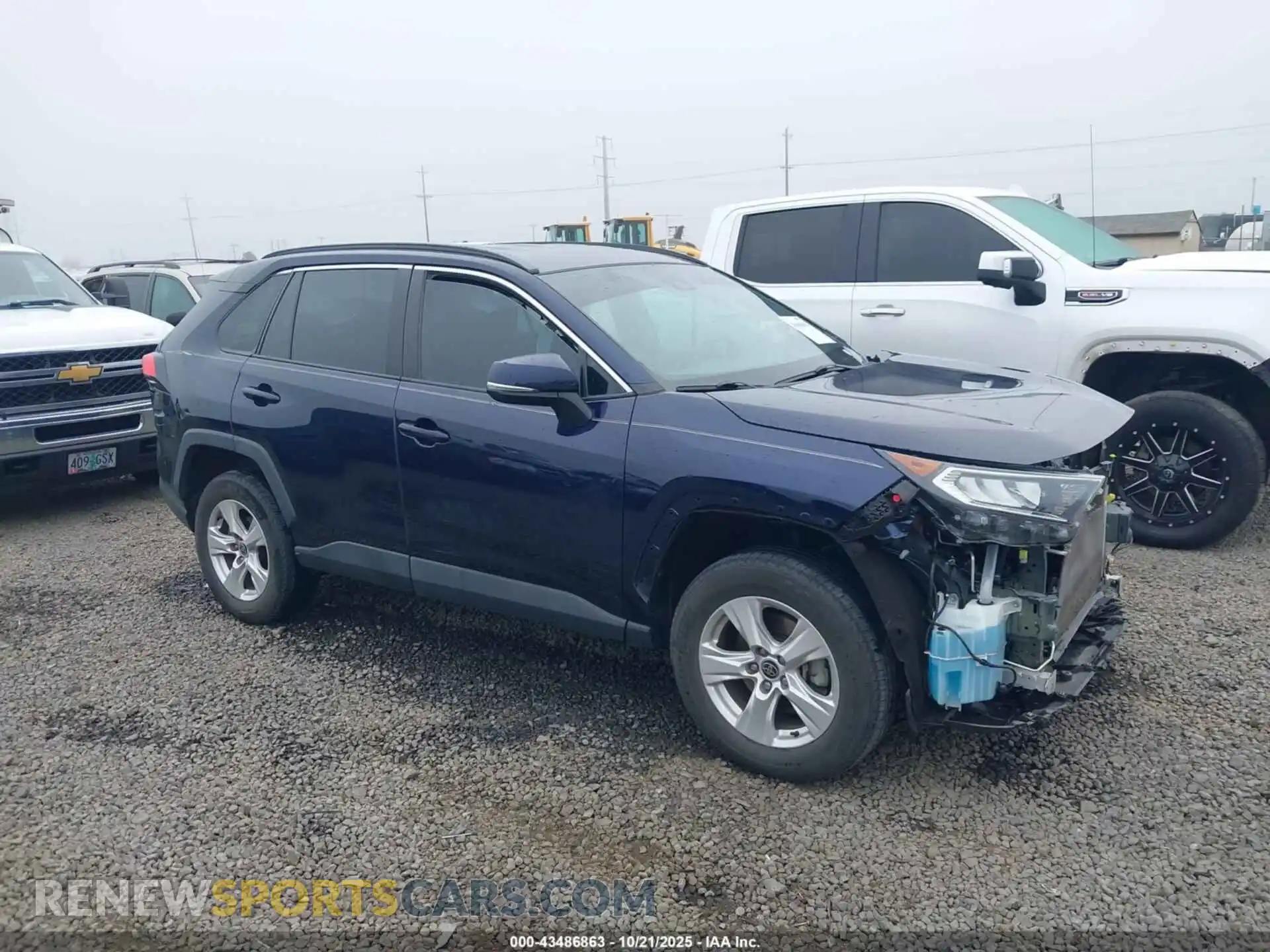 1 Photograph of a damaged car 2T3W1RFV2MW172501 TOYOTA RAV4 2021