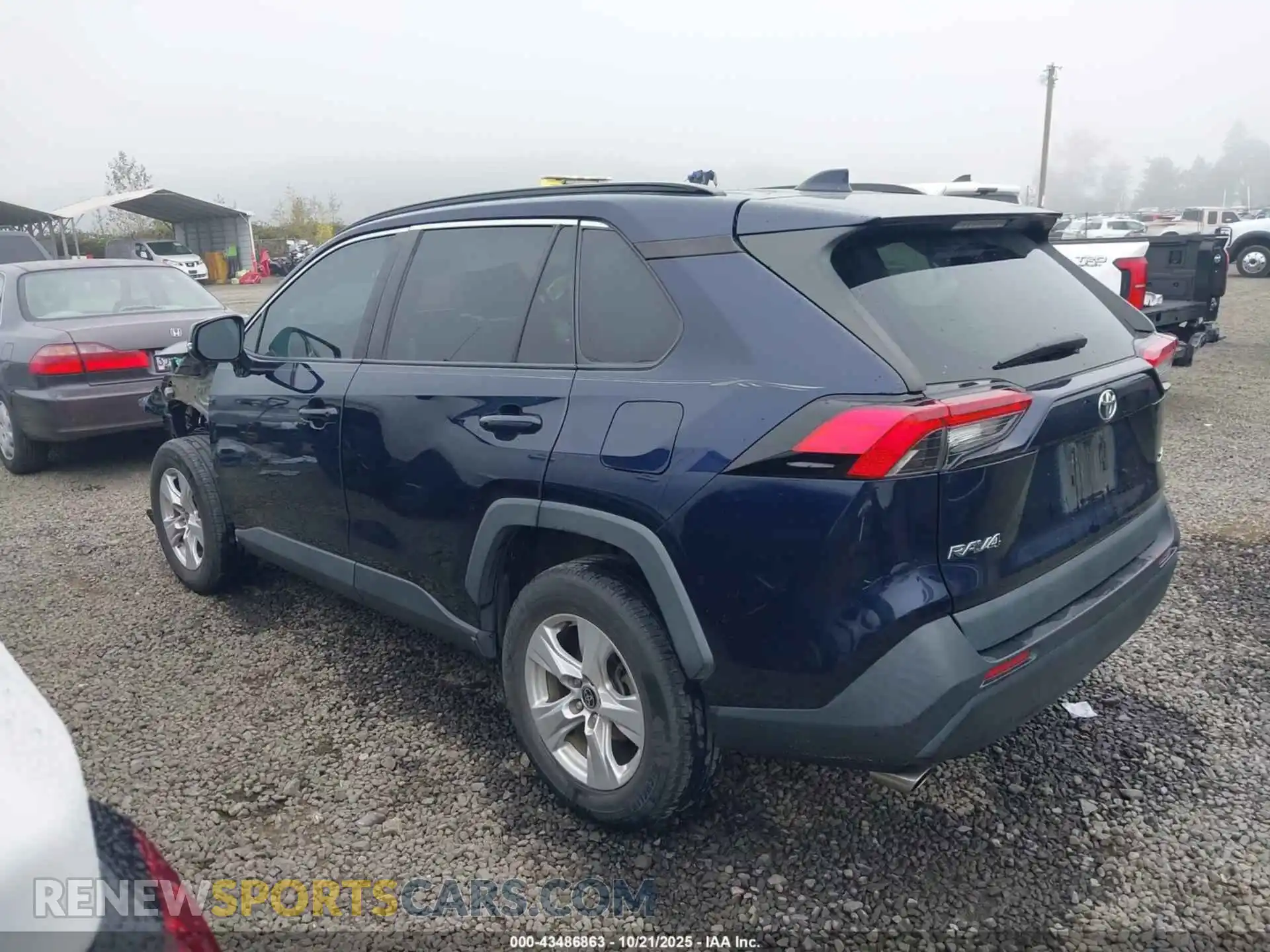 3 Photograph of a damaged car 2T3W1RFV2MW172501 TOYOTA RAV4 2021