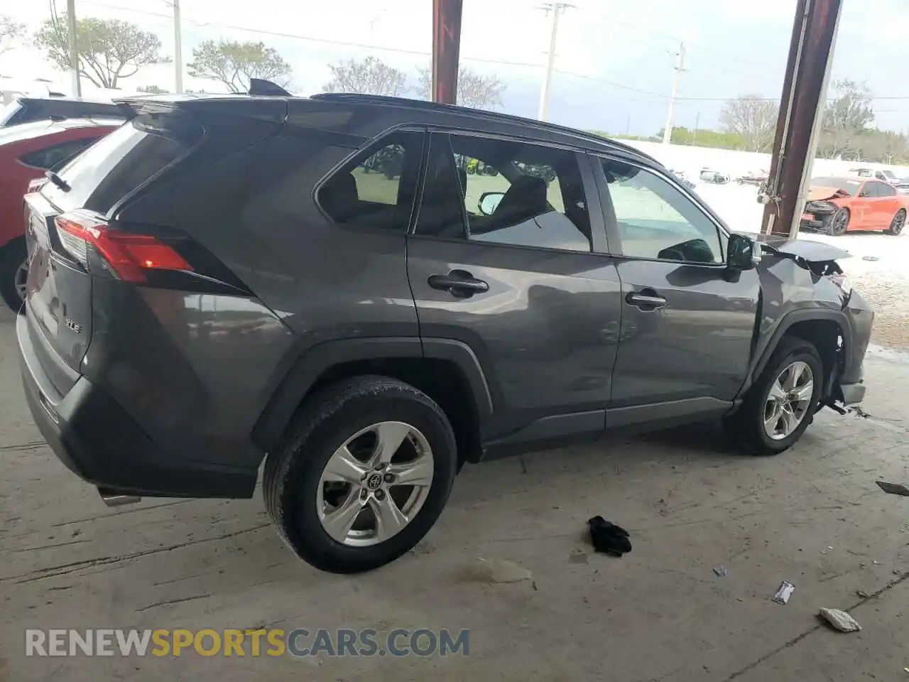 3 Photograph of a damaged car 2T3W1RFV2MW174801 TOYOTA RAV4 2021