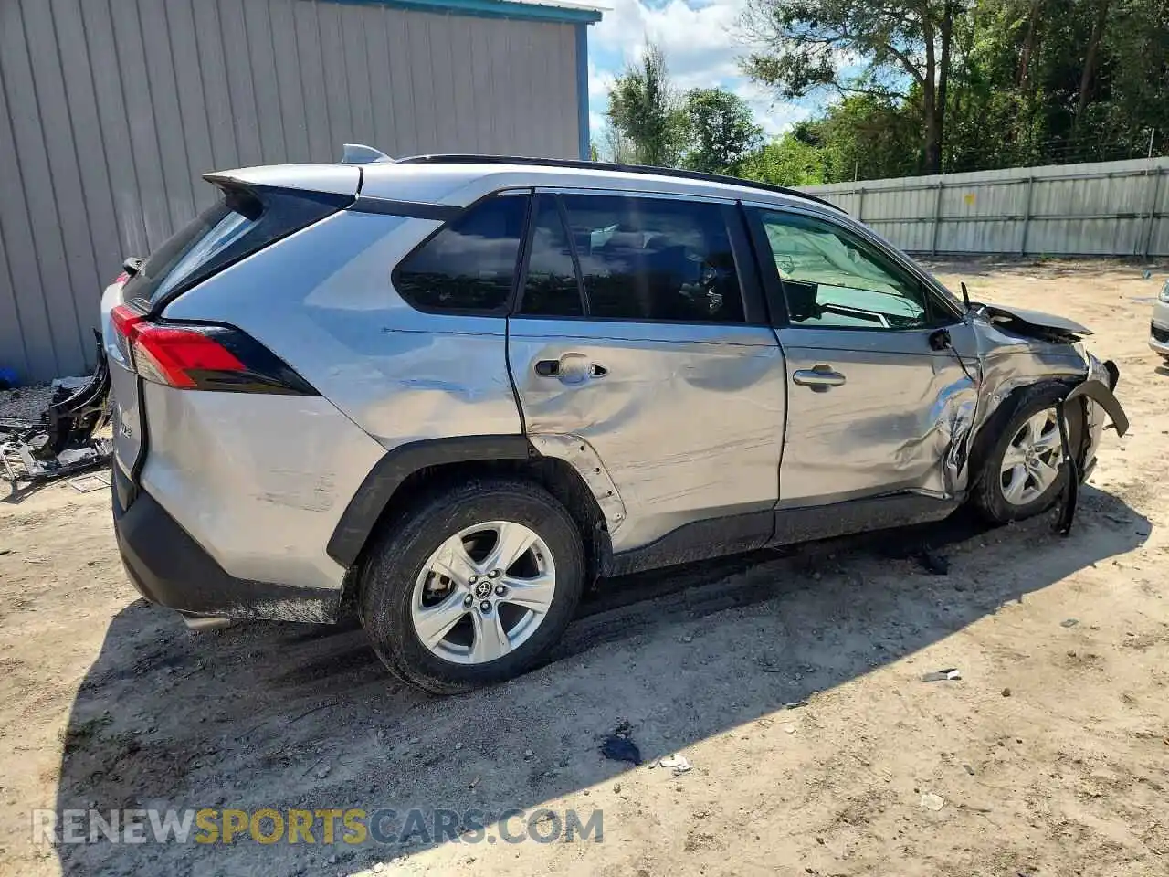 3 Photograph of a damaged car 2T3W1RFV3MC086440 TOYOTA RAV4 2021