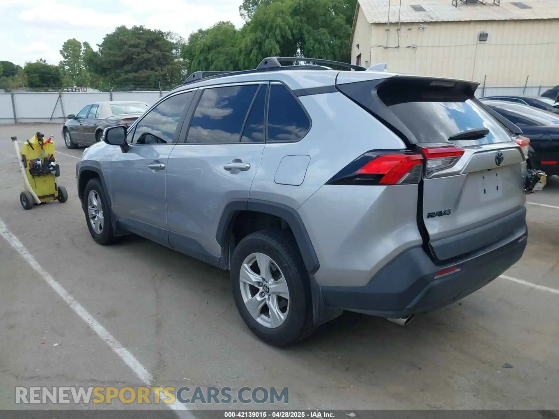 3 Photograph of a damaged car 2T3W1RFV3MC142277 TOYOTA RAV4 2021