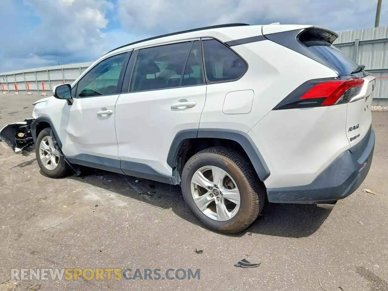 2 fotografías del automóvil dañado 2T3W1RFV3MC142747 TOYOTA RAV4 2021
