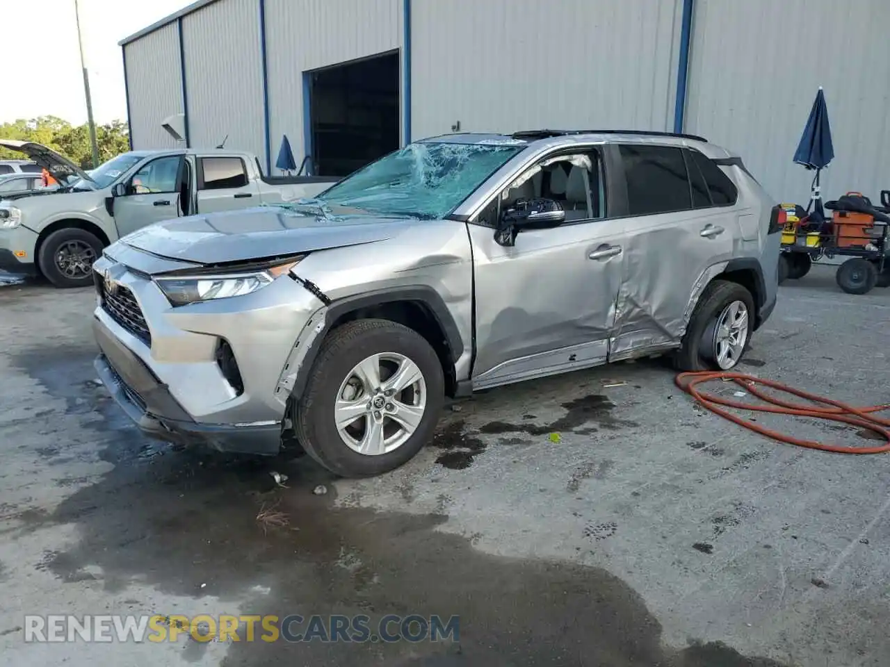 1 Photograph of a damaged car 2T3W1RFV3MC145454 TOYOTA RAV4 2021