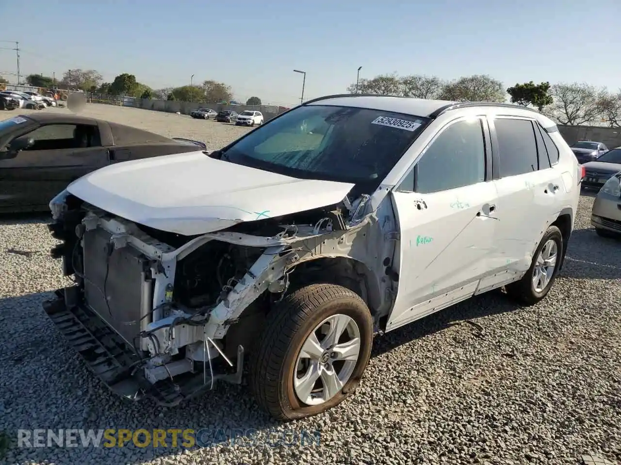 1 Photograph of a damaged car 2T3W1RFV3MC152047 TOYOTA RAV4 2021