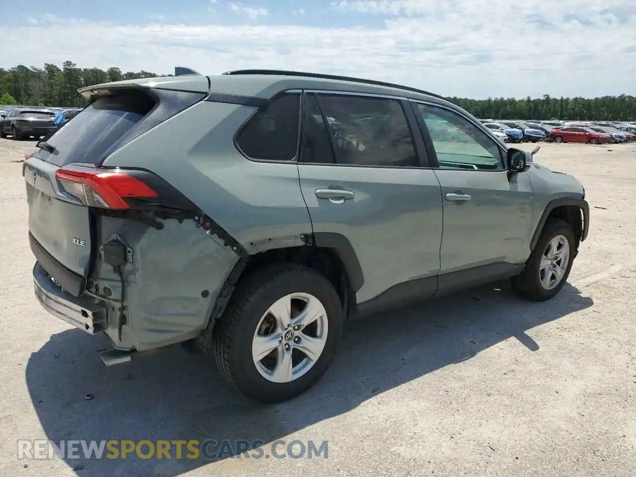 3 Photograph of a damaged car 2T3W1RFV3MW112632 TOYOTA RAV4 2021
