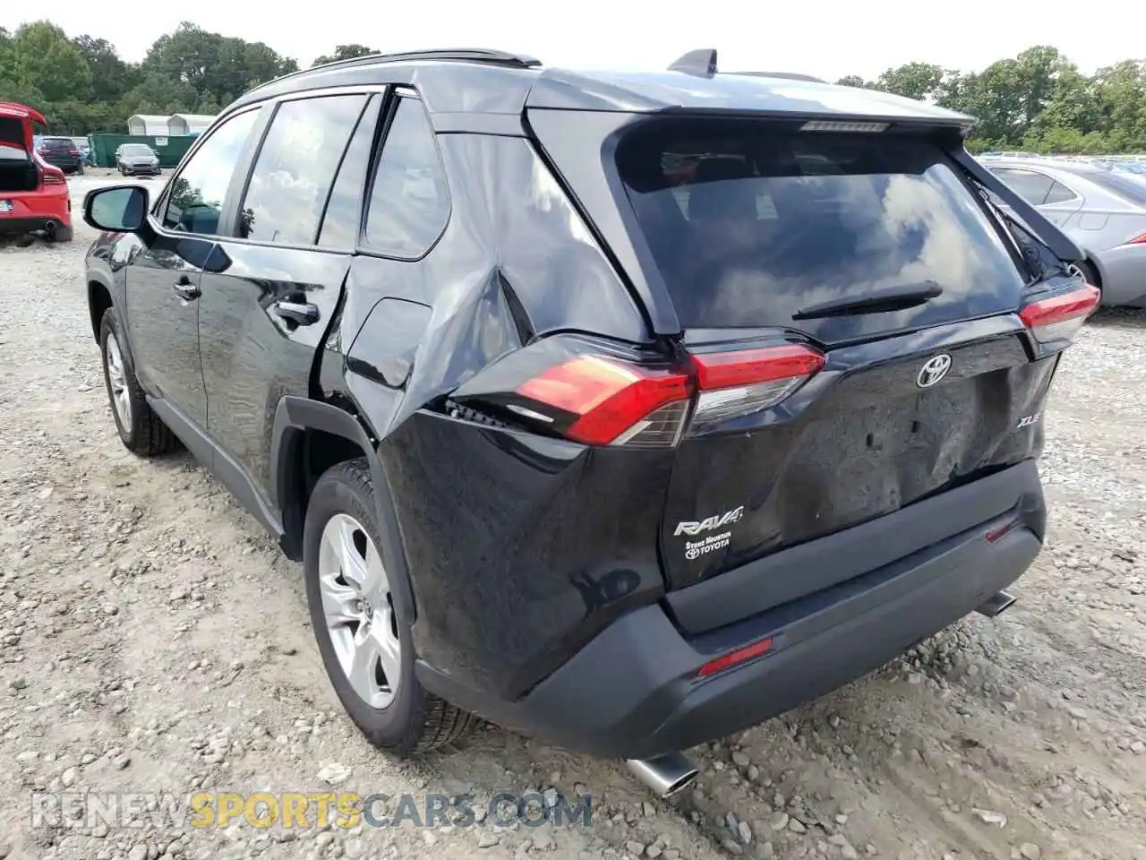 3 Photograph of a damaged car 2T3W1RFV3MW169008 TOYOTA RAV4 2021