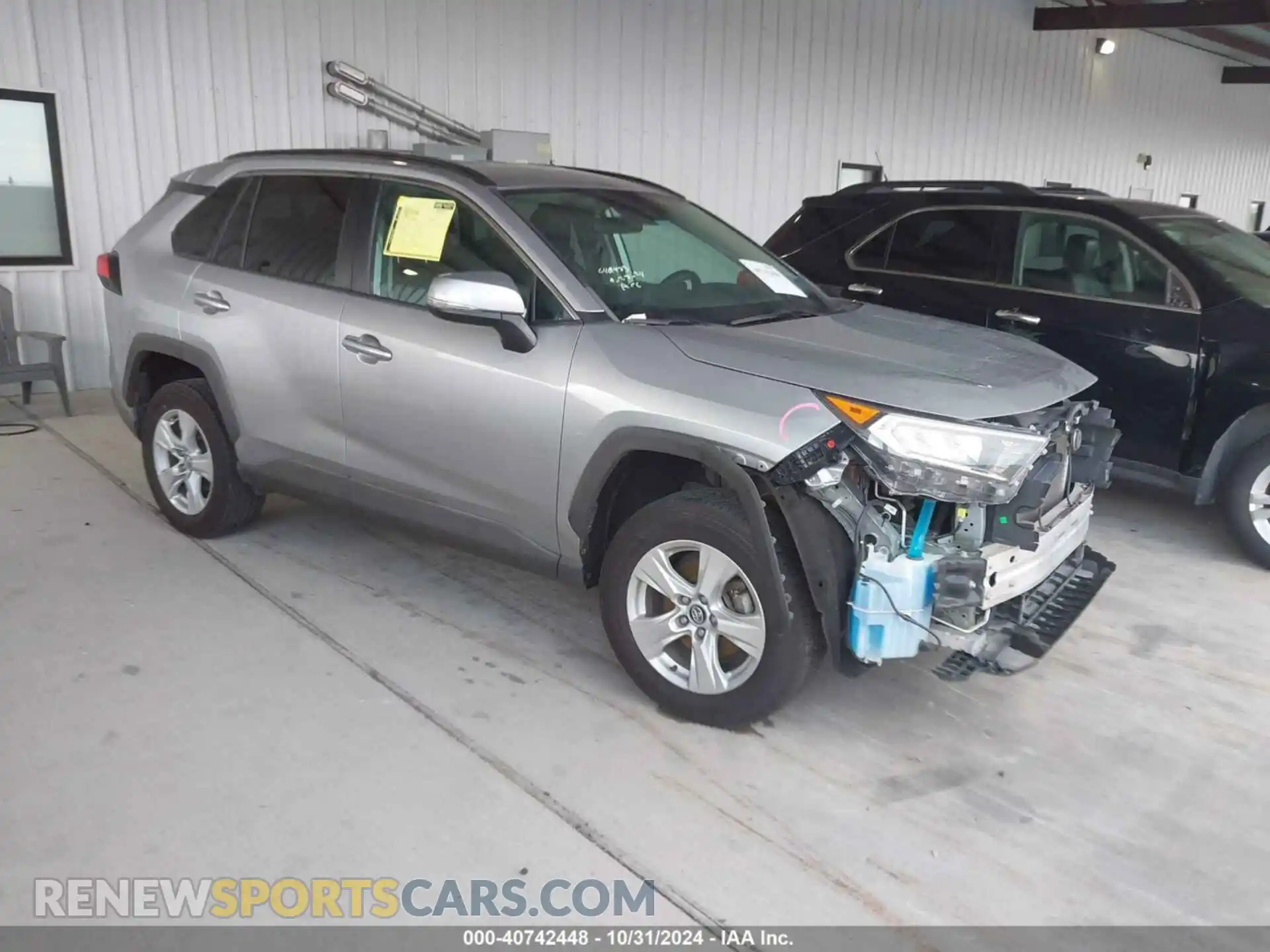 1 Photograph of a damaged car 2T3W1RFV4MC086124 TOYOTA RAV4 2021