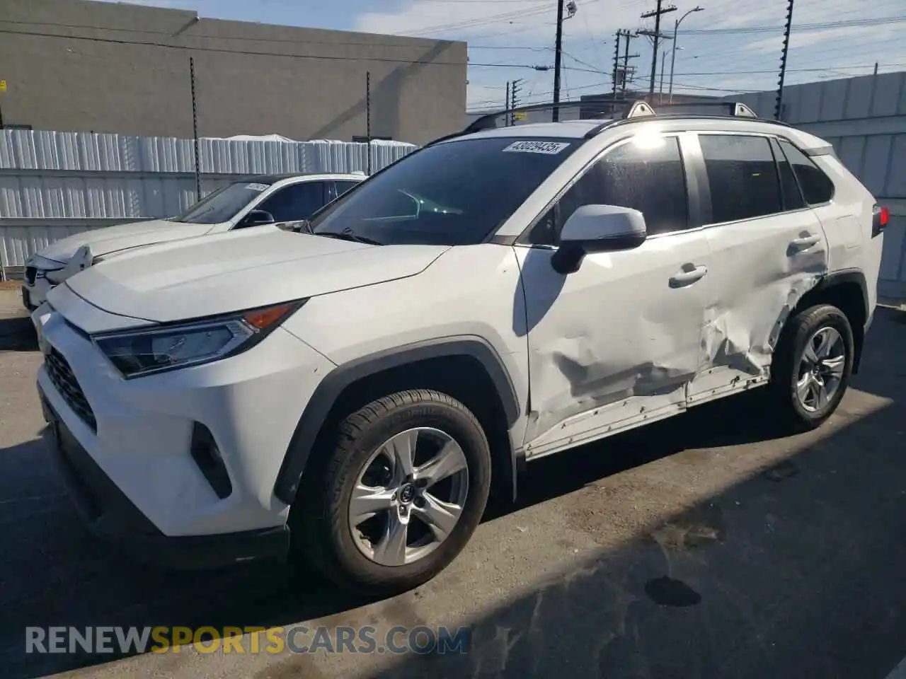 1 Photograph of a damaged car 2T3W1RFV4MC092442 TOYOTA RAV4 2021