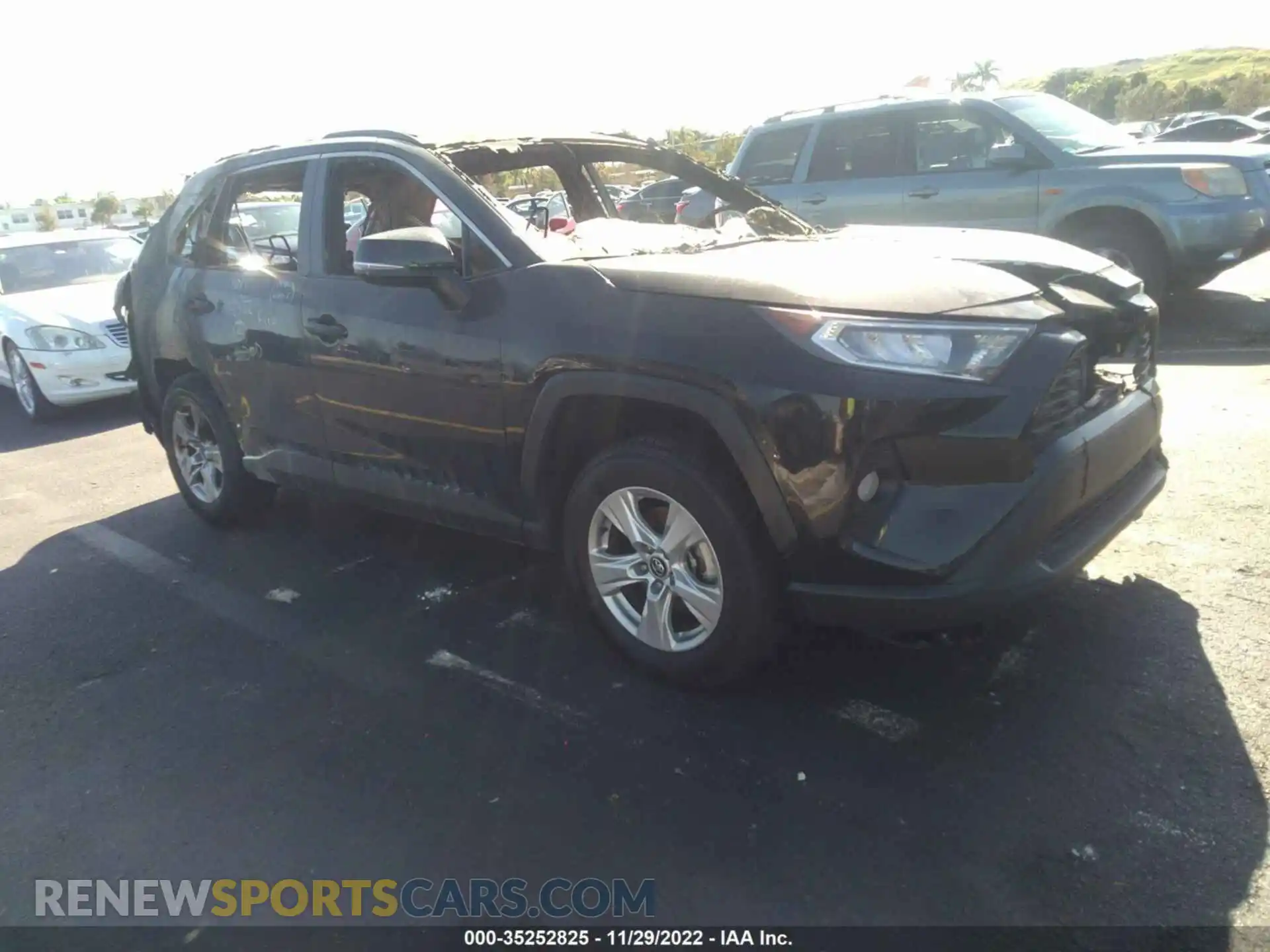 1 Фотография поврежденного автомобиля 2T3W1RFV4MC102760 TOYOTA RAV4 2021