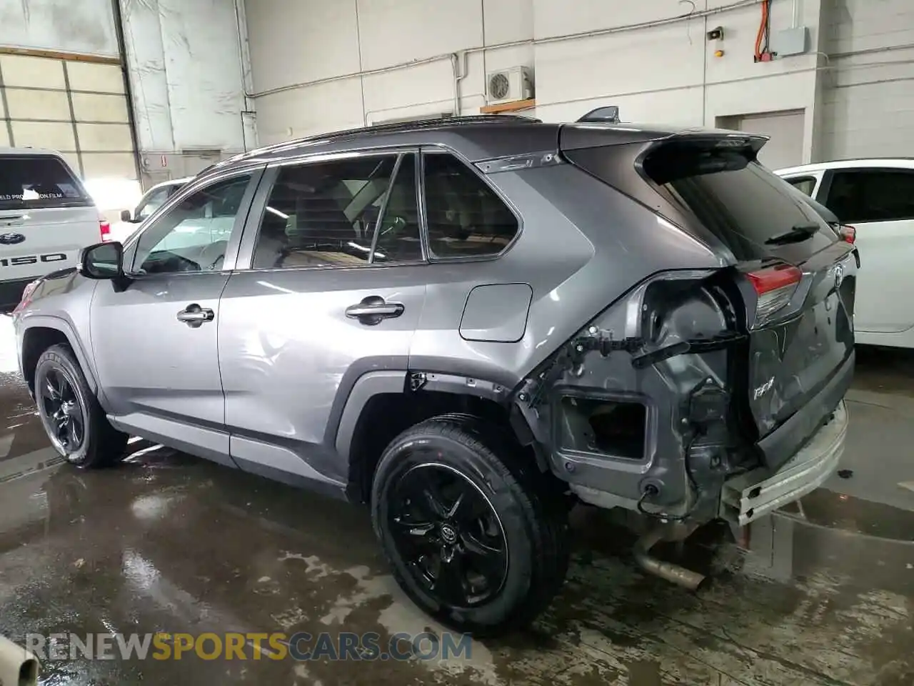 2 Photograph of a damaged car 2T3W1RFV4MC102922 TOYOTA RAV4 2021
