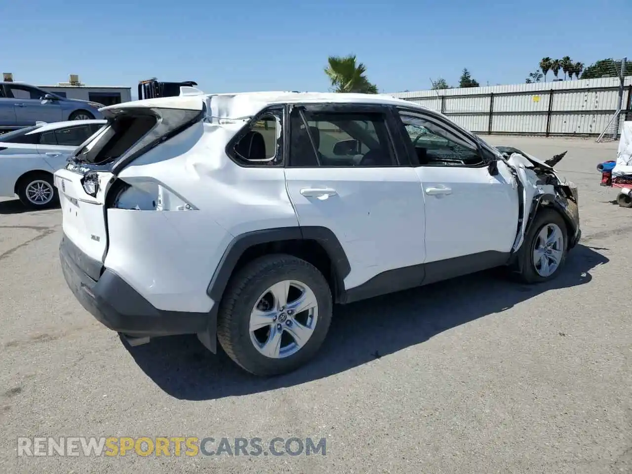 3 Photograph of a damaged car 2T3W1RFV4MC106002 TOYOTA RAV4 2021