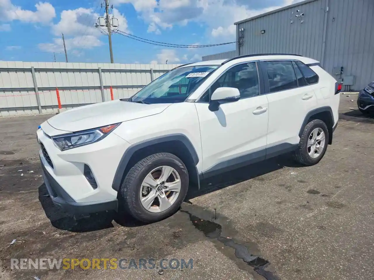 1 Photograph of a damaged car 2T3W1RFV4MC108235 TOYOTA RAV4 2021