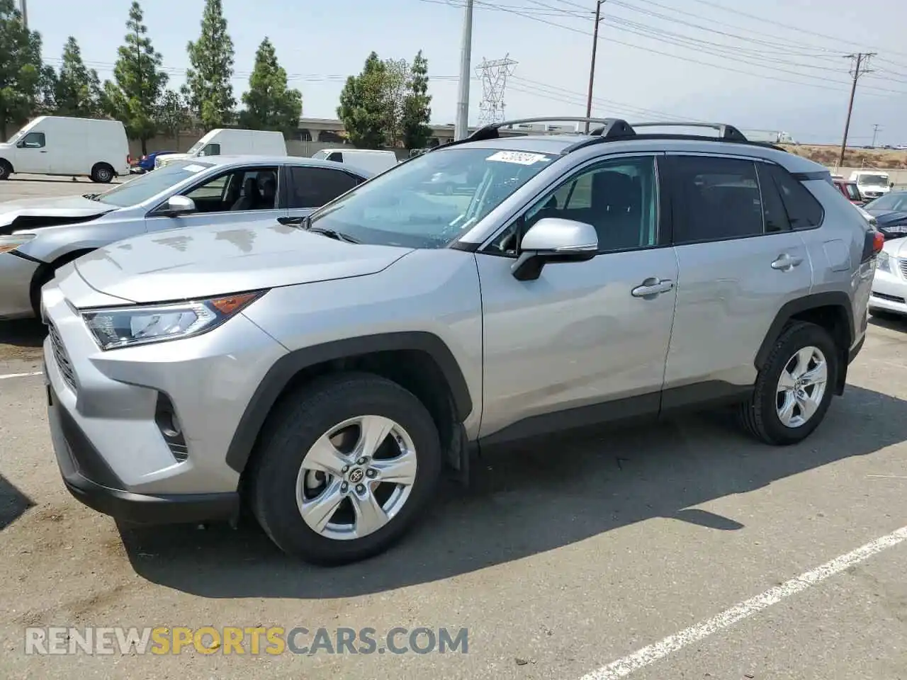 1 Photograph of a damaged car 2T3W1RFV4MC130137 TOYOTA RAV4 2021