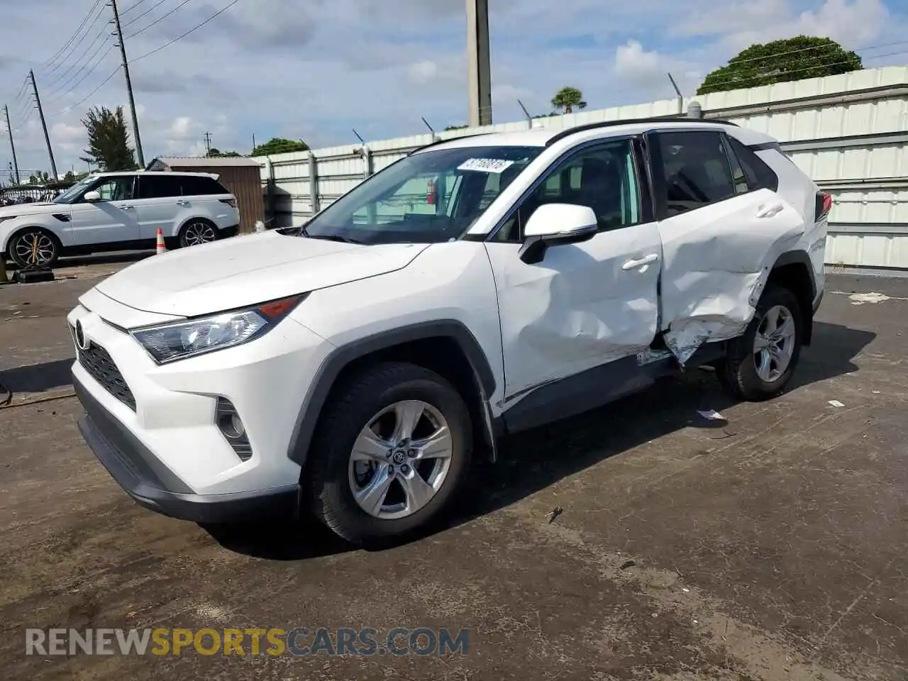 1 Photograph of a damaged car 2T3W1RFV4MC131871 TOYOTA RAV4 2021