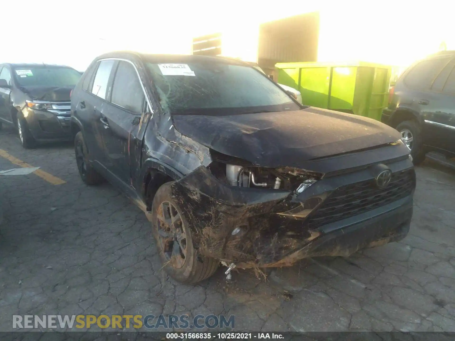 1 Photograph of a damaged car 2T3W1RFV4MC140425 TOYOTA RAV4 2021