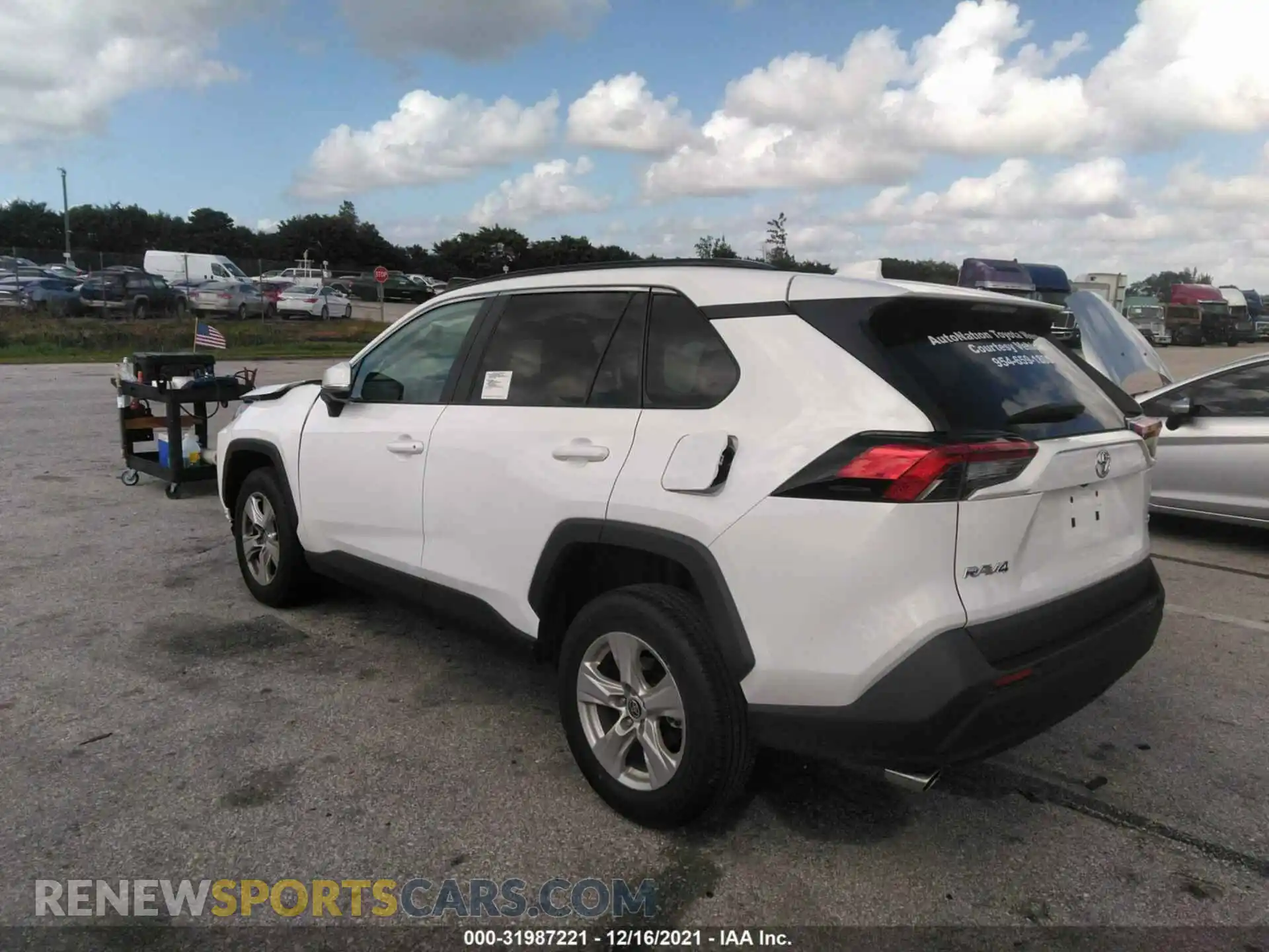 3 Photograph of a damaged car 2T3W1RFV4MC152574 TOYOTA RAV4 2021