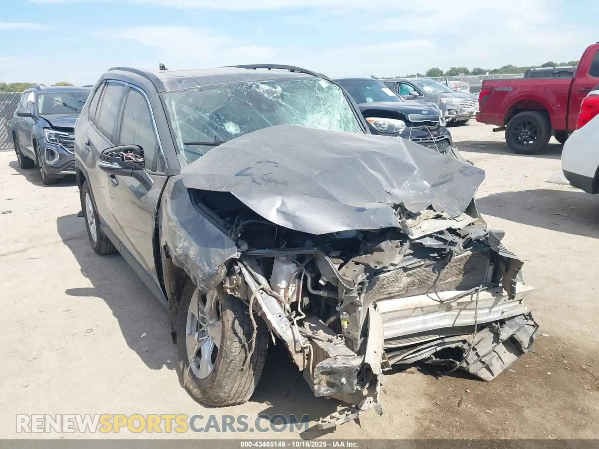 1 Photograph of a damaged car 2T3W1RFV4MC156754 TOYOTA RAV4 2021