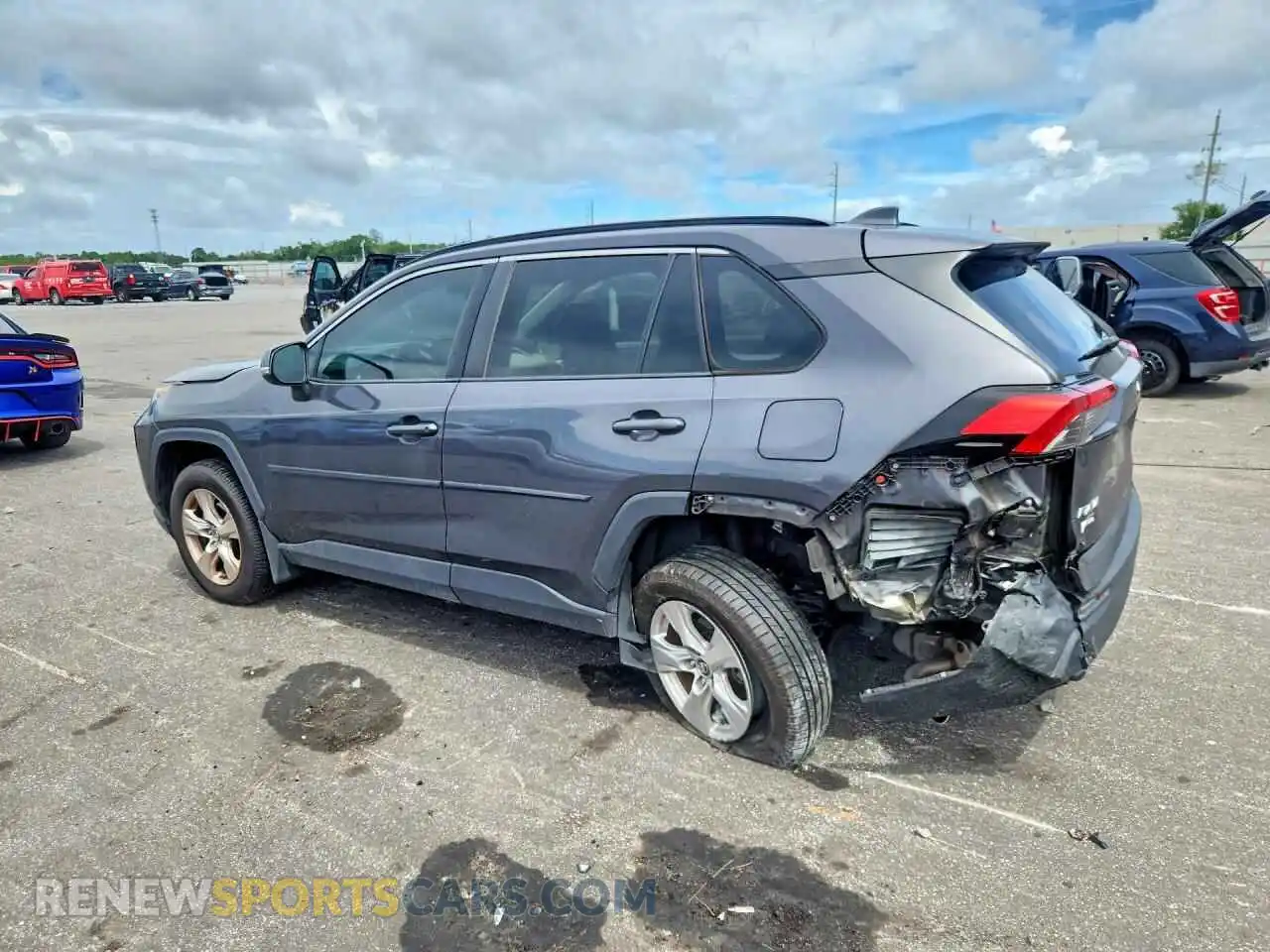 2 fotografías del automóvil dañado 2T3W1RFV4MW103907 TOYOTA RAV4 2021
