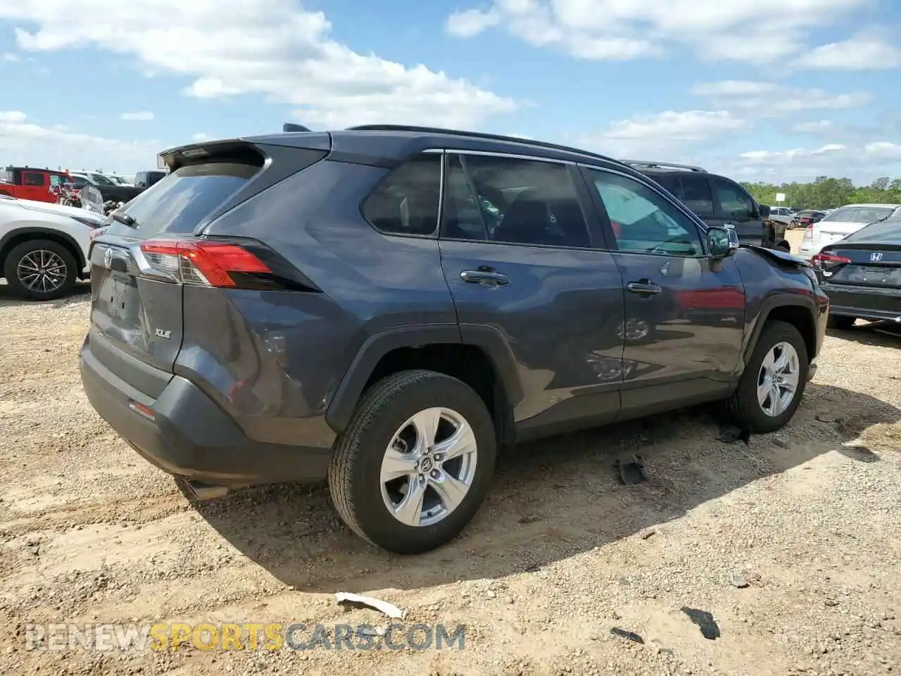 3 Photograph of a damaged car 2T3W1RFV4MW110985 TOYOTA RAV4 2021