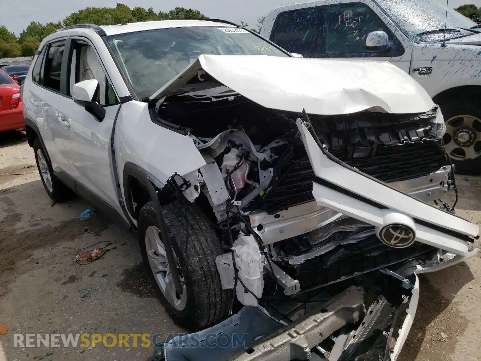1 Photograph of a damaged car 2T3W1RFV4MW115815 TOYOTA RAV4 2021