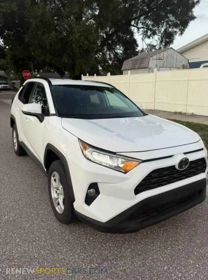 1 Photograph of a damaged car 2T3W1RFV4MW116527 TOYOTA RAV4 2021