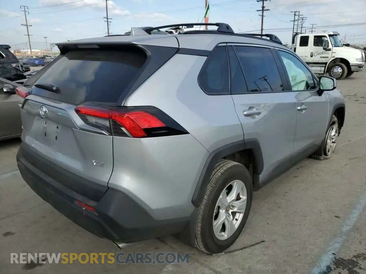 3 Photograph of a damaged car 2T3W1RFV4MW160995 TOYOTA RAV4 2021