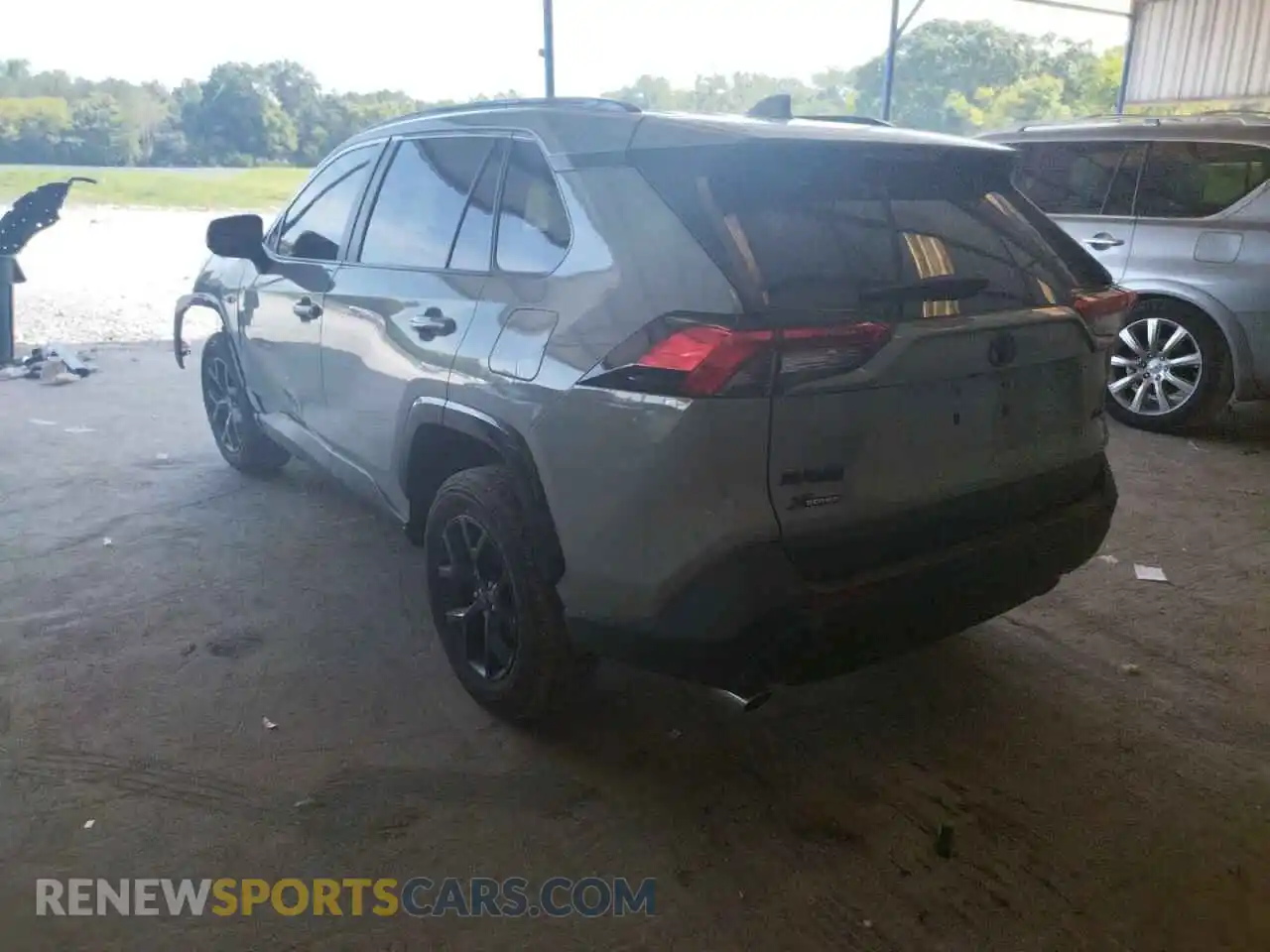 3 Photograph of a damaged car 2T3W1RFV4MW184181 TOYOTA RAV4 2021