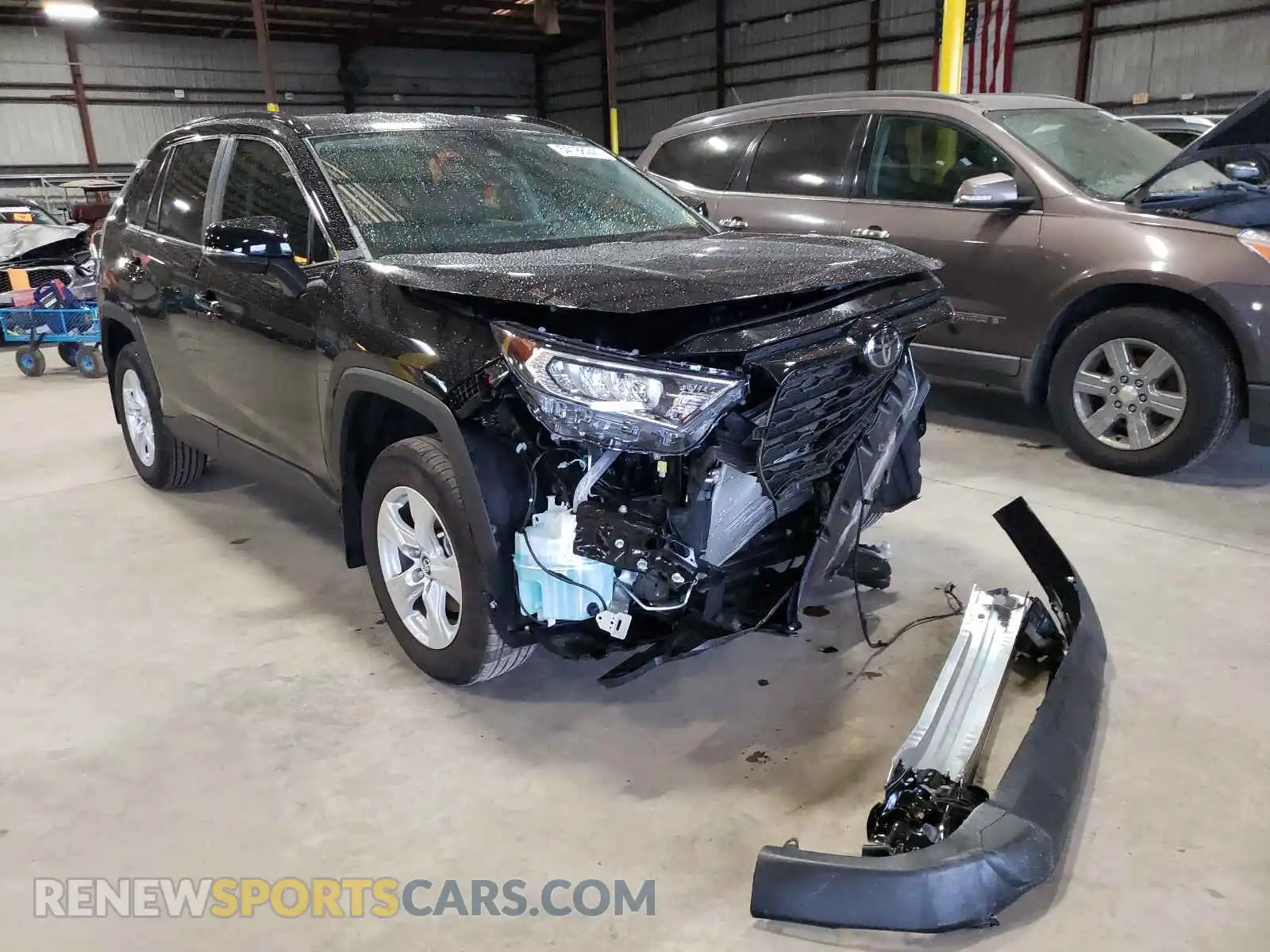 1 Photograph of a damaged car 2T3W1RFV5MC101262 TOYOTA RAV4 2021