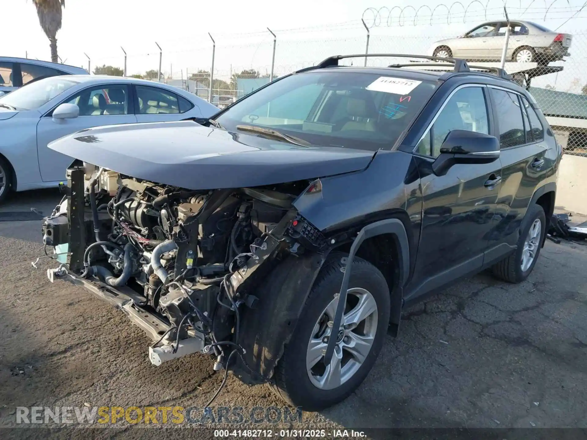 2 Фотография поврежденного автомобиля 2T3W1RFV5MC115002 TOYOTA RAV4 2021