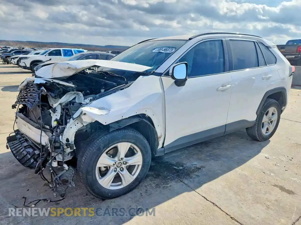 1 Photograph of a damaged car 2T3W1RFV5MC119101 TOYOTA RAV4 2021