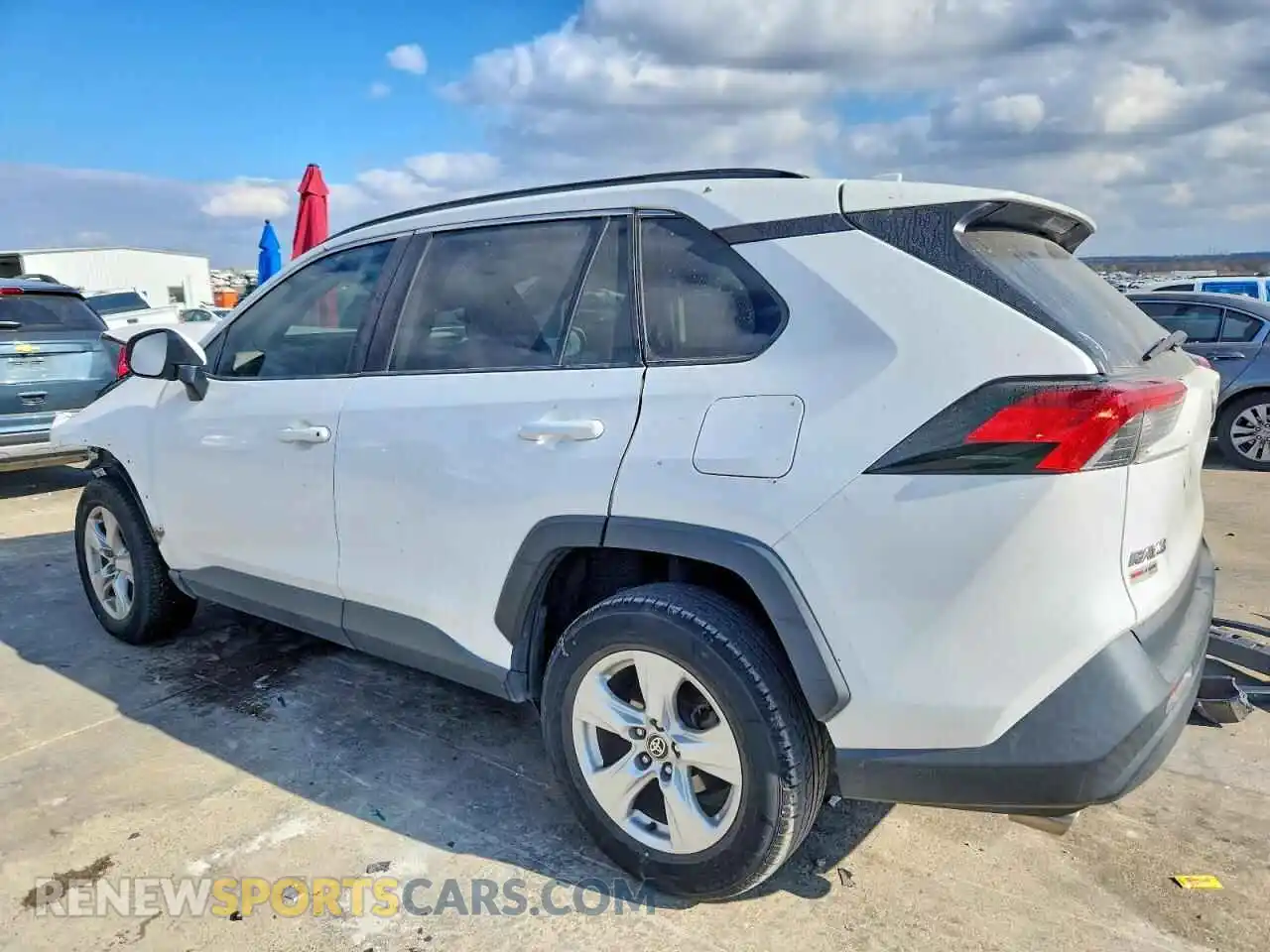 2 Photograph of a damaged car 2T3W1RFV5MC119101 TOYOTA RAV4 2021