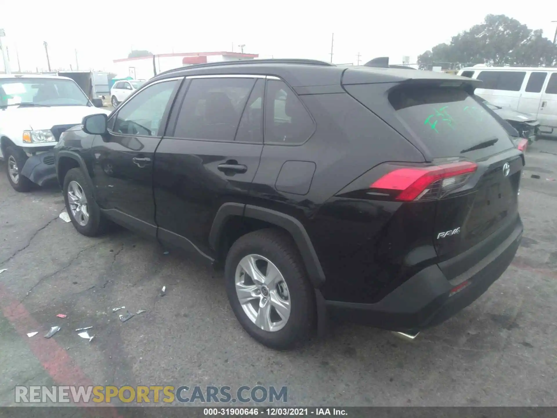 3 Photograph of a damaged car 2T3W1RFV5MC142569 TOYOTA RAV4 2021