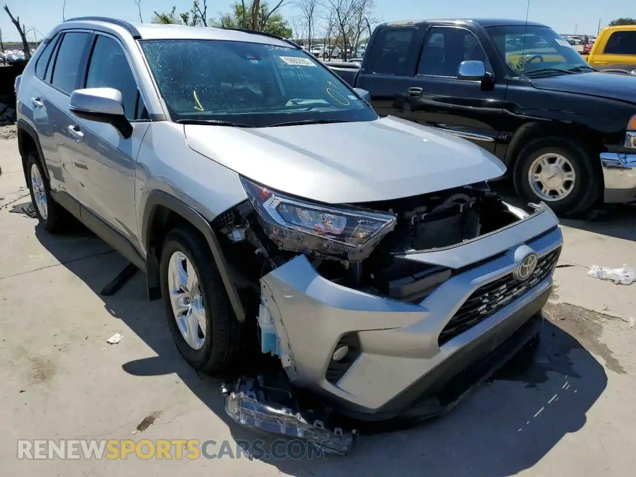 1 Photograph of a damaged car 2T3W1RFV5MC148534 TOYOTA RAV4 2021