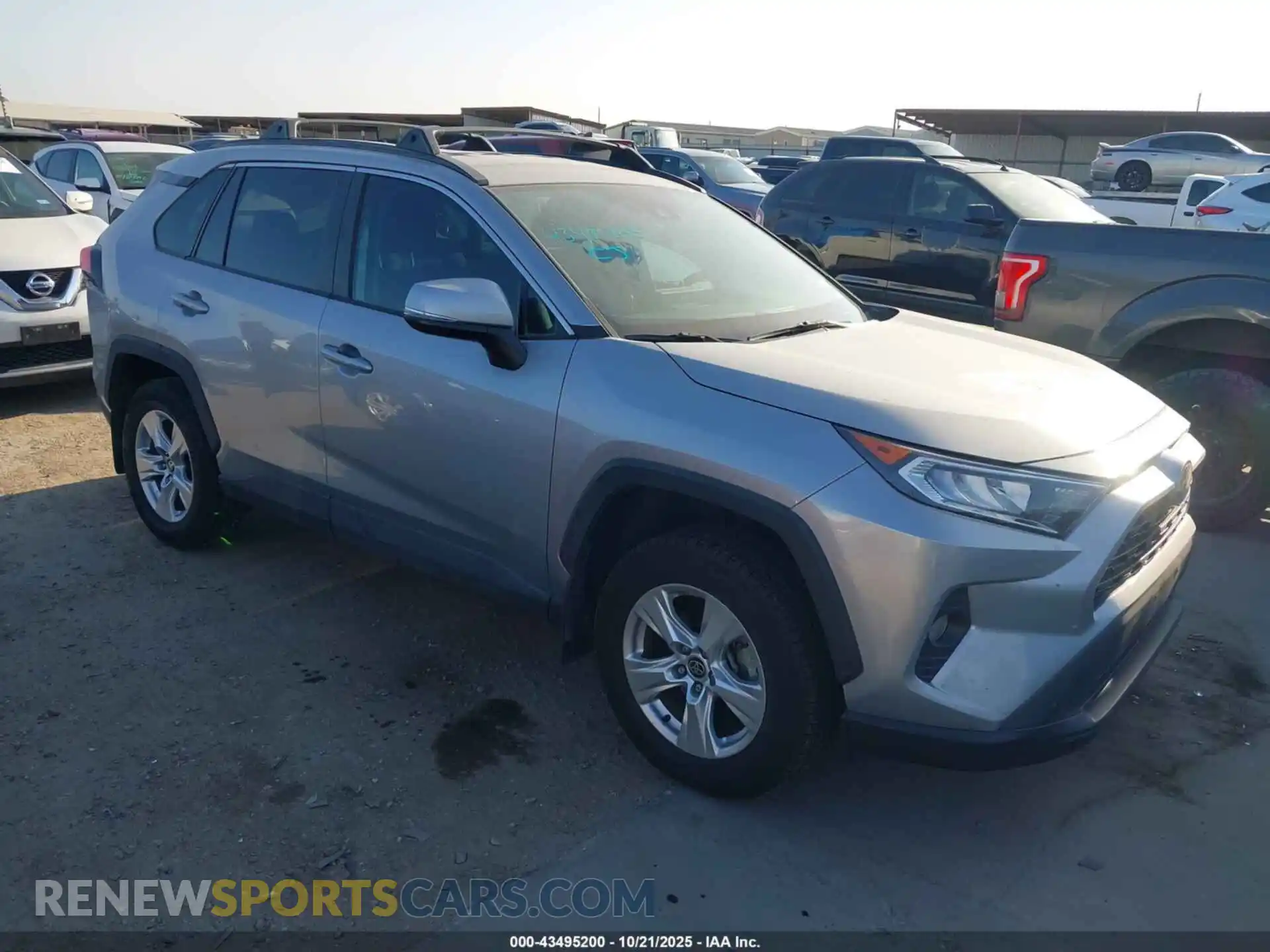 1 Photograph of a damaged car 2T3W1RFV5MC171067 TOYOTA RAV4 2021