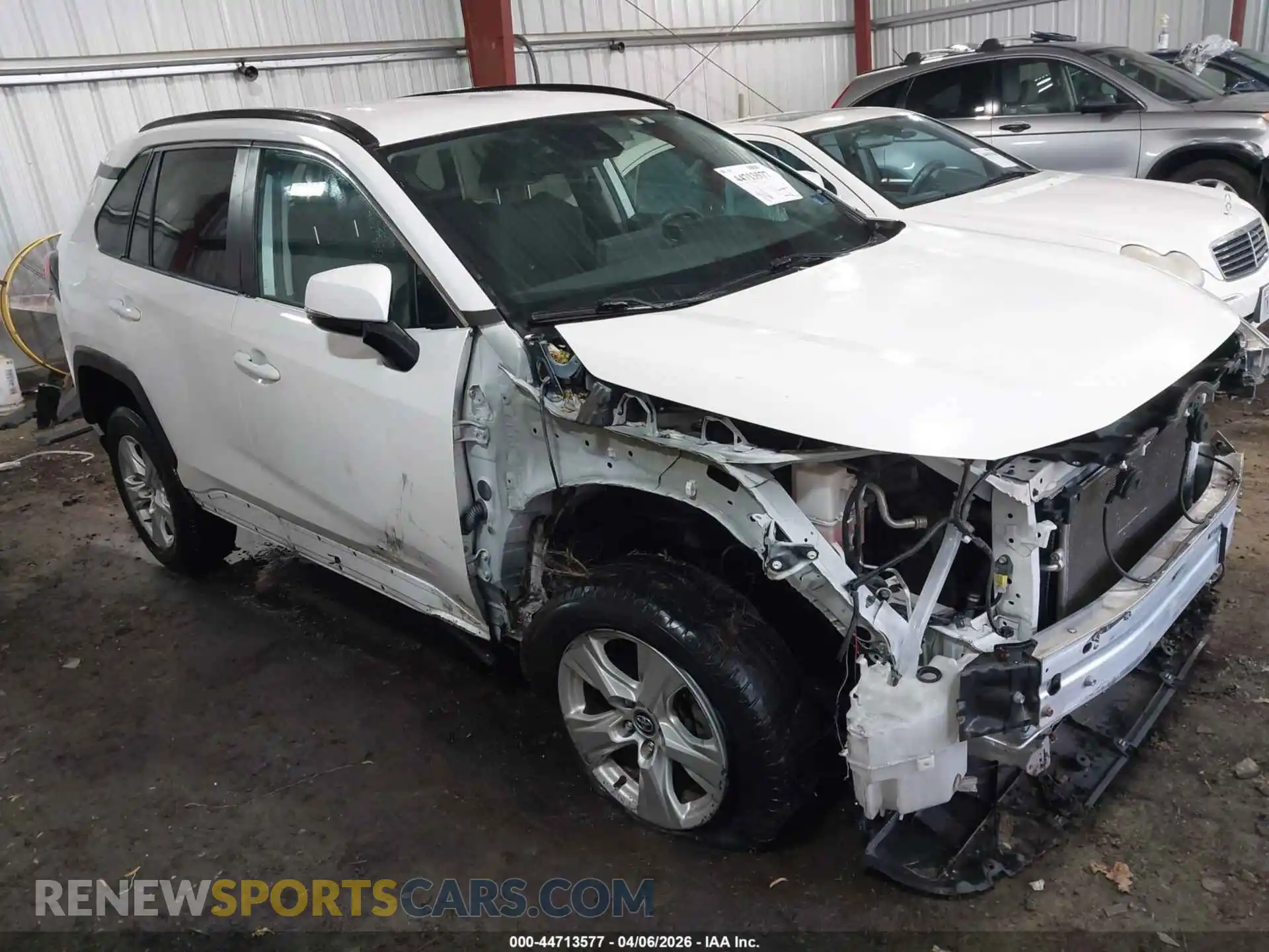 1 Photograph of a damaged car 2T3W1RFV5MW104242 TOYOTA RAV4 2021