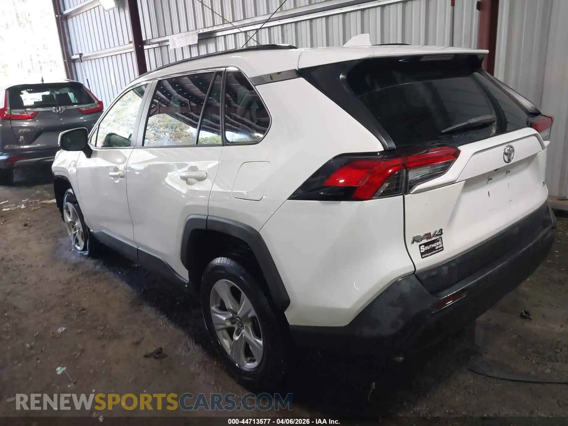 3 Photograph of a damaged car 2T3W1RFV5MW104242 TOYOTA RAV4 2021