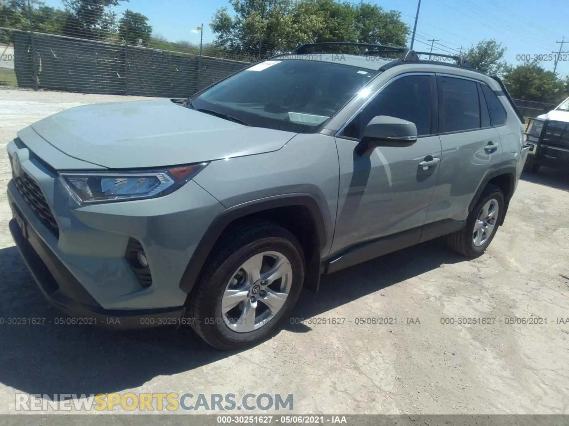 2 Photograph of a damaged car 2T3W1RFV5MW104337 TOYOTA RAV4 2021