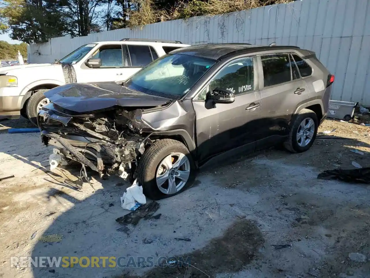 1 Photograph of a damaged car 2T3W1RFV5MW105293 TOYOTA RAV4 2021
