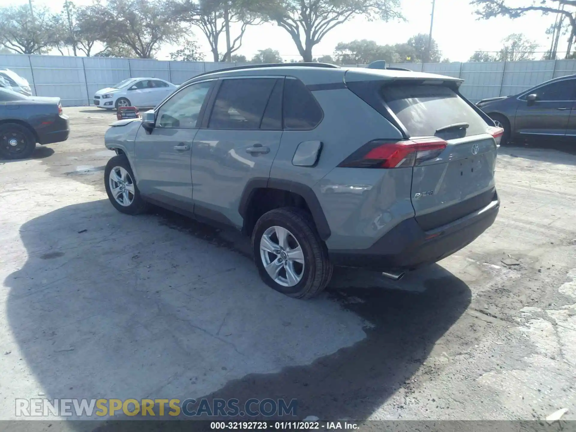 3 Photograph of a damaged car 2T3W1RFV5MW106136 TOYOTA RAV4 2021