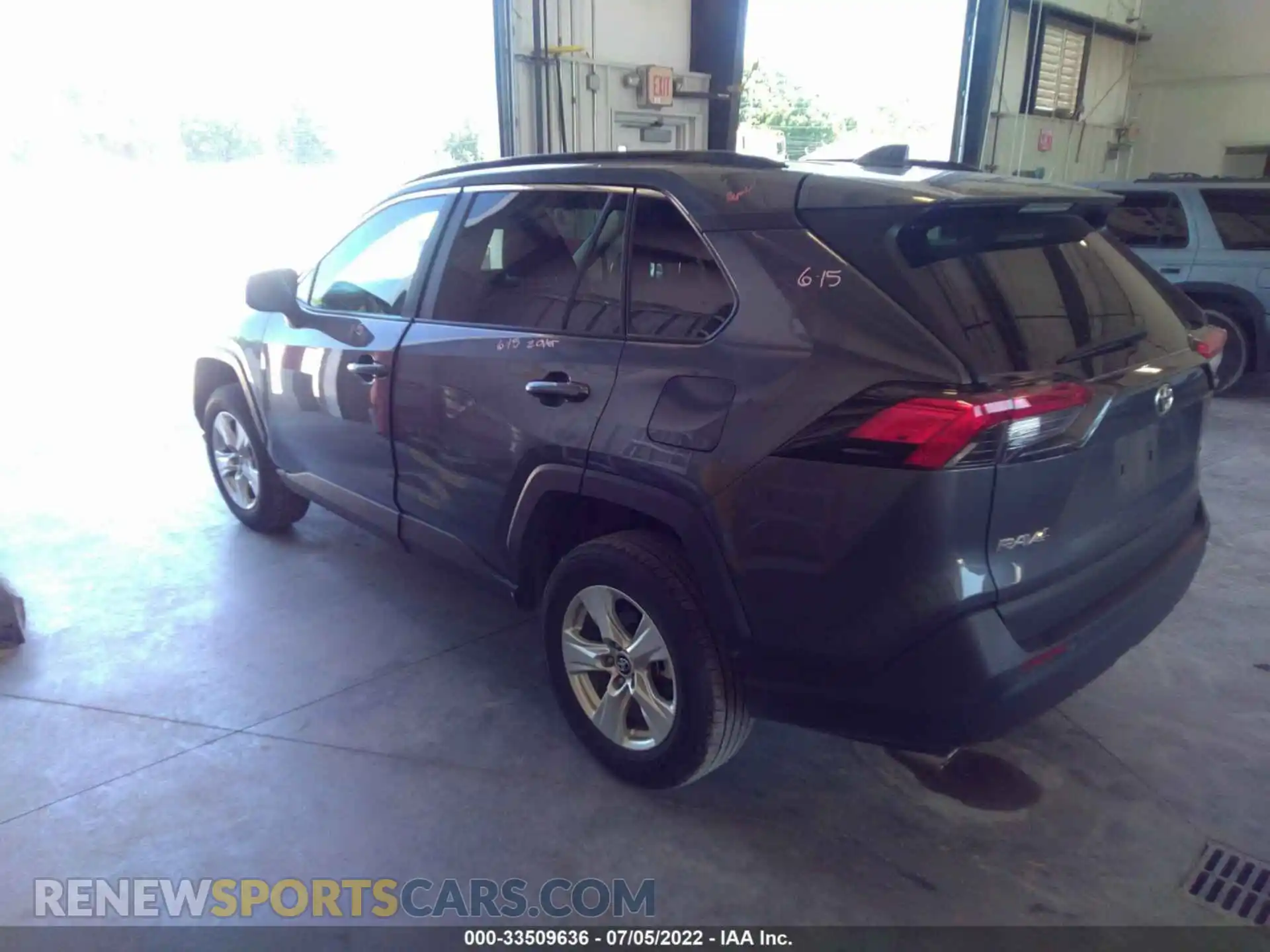 3 Photograph of a damaged car 2T3W1RFV5MW113569 TOYOTA RAV4 2021